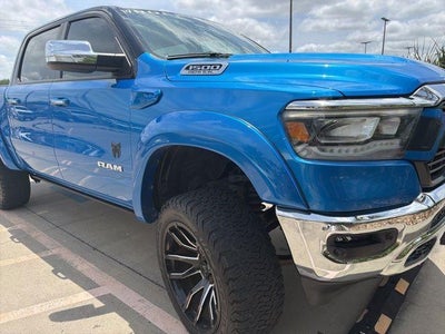 2022 RAM 1500 Laramie 4x4 Crew Cab 5'7" Box