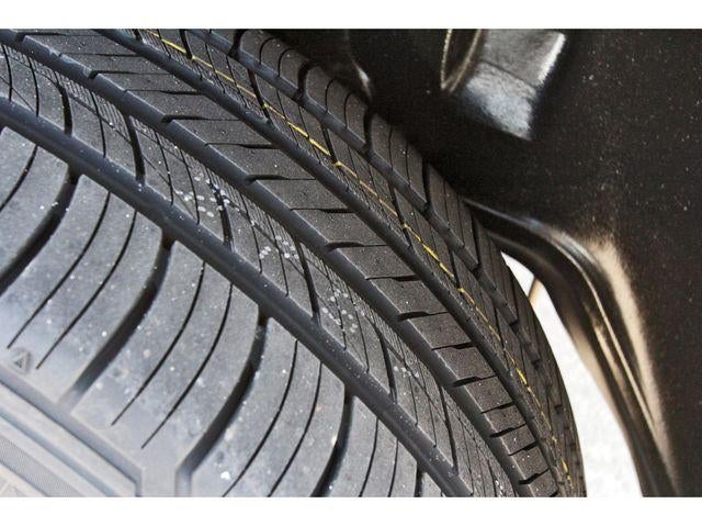 2022 RAM 1500 Laramie 4x4 Crew Cab 5'7" Box