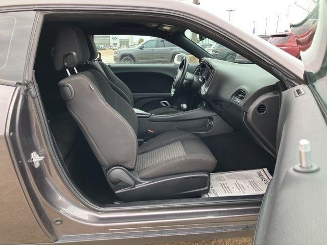 2021 Dodge Challenger SXT RWD