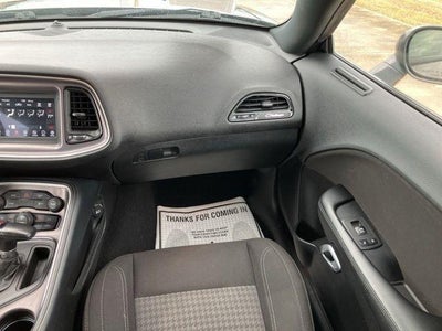 2021 Dodge Challenger SXT RWD