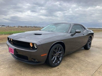 2021 Dodge Challenger SXT RWD
