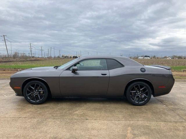 2021 Dodge Challenger SXT RWD