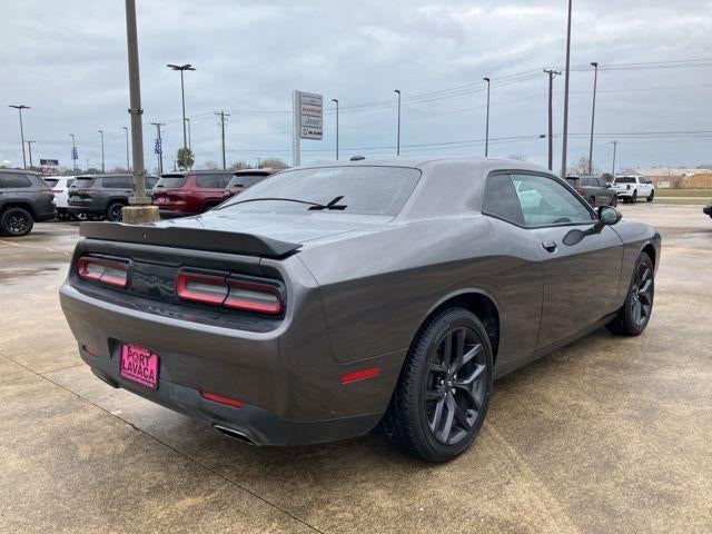 2021 Dodge Challenger SXT RWD