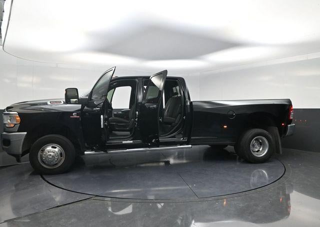 2024 RAM 3500 Tradesman 4x4 Crew Cab 8' Box