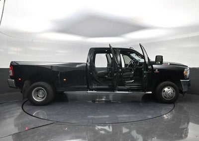 2024 RAM 3500 Tradesman 4x4 Crew Cab 8' Box