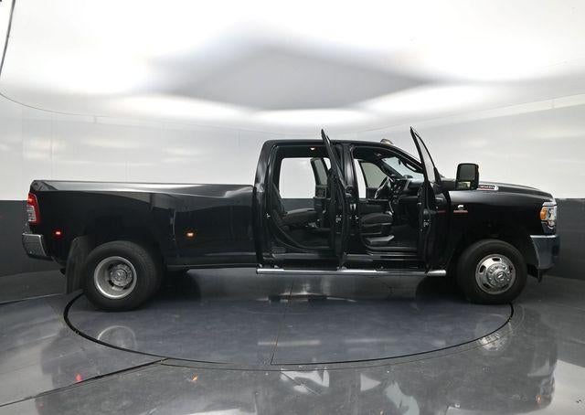 2024 RAM 3500 Tradesman 4x4 Crew Cab 8' Box