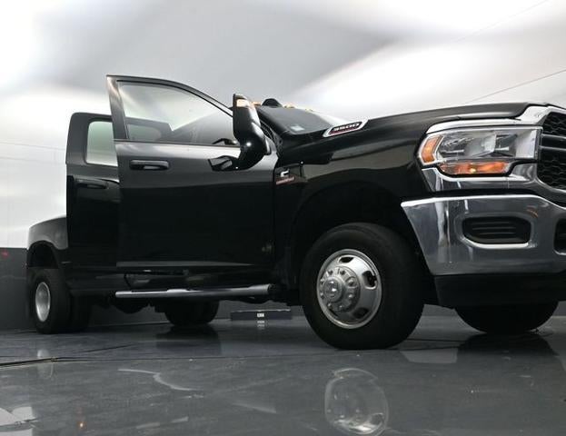 2024 RAM 3500 Tradesman 4x4 Crew Cab 8' Box