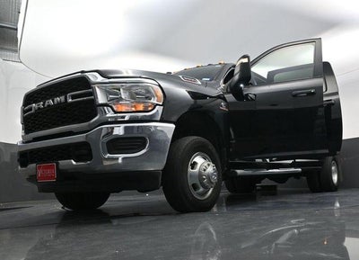2024 RAM 3500 Tradesman 4x4 Crew Cab 8' Box