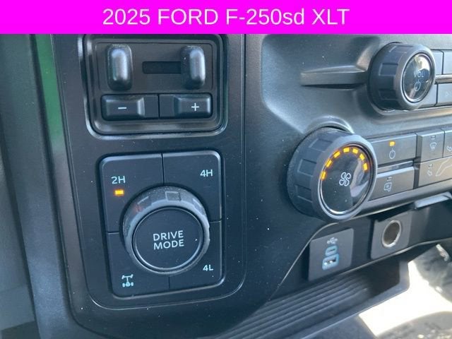 2025 Ford Super Duty F-250 SRW XL