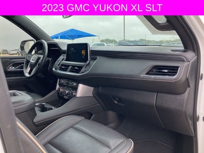 2023 GMC Yukon XL SLT