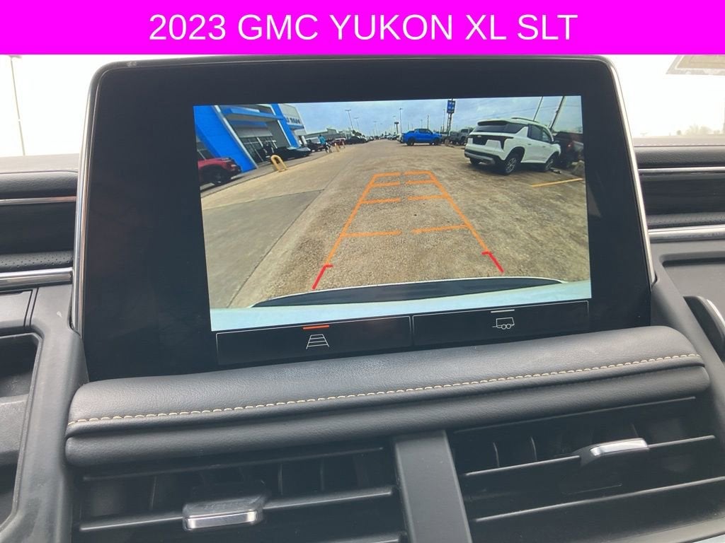 2023 GMC Yukon XL SLT