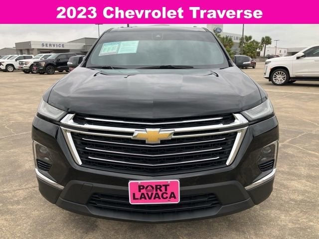 2023 Chevrolet Traverse LT Leather