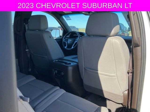 2023 Chevrolet Suburban LT