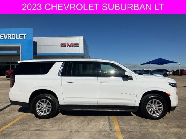 2023 Chevrolet Suburban LT