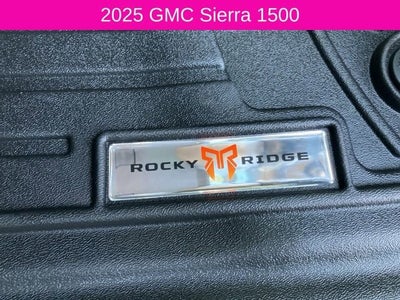 2025 GMC Sierra 1500 AT4