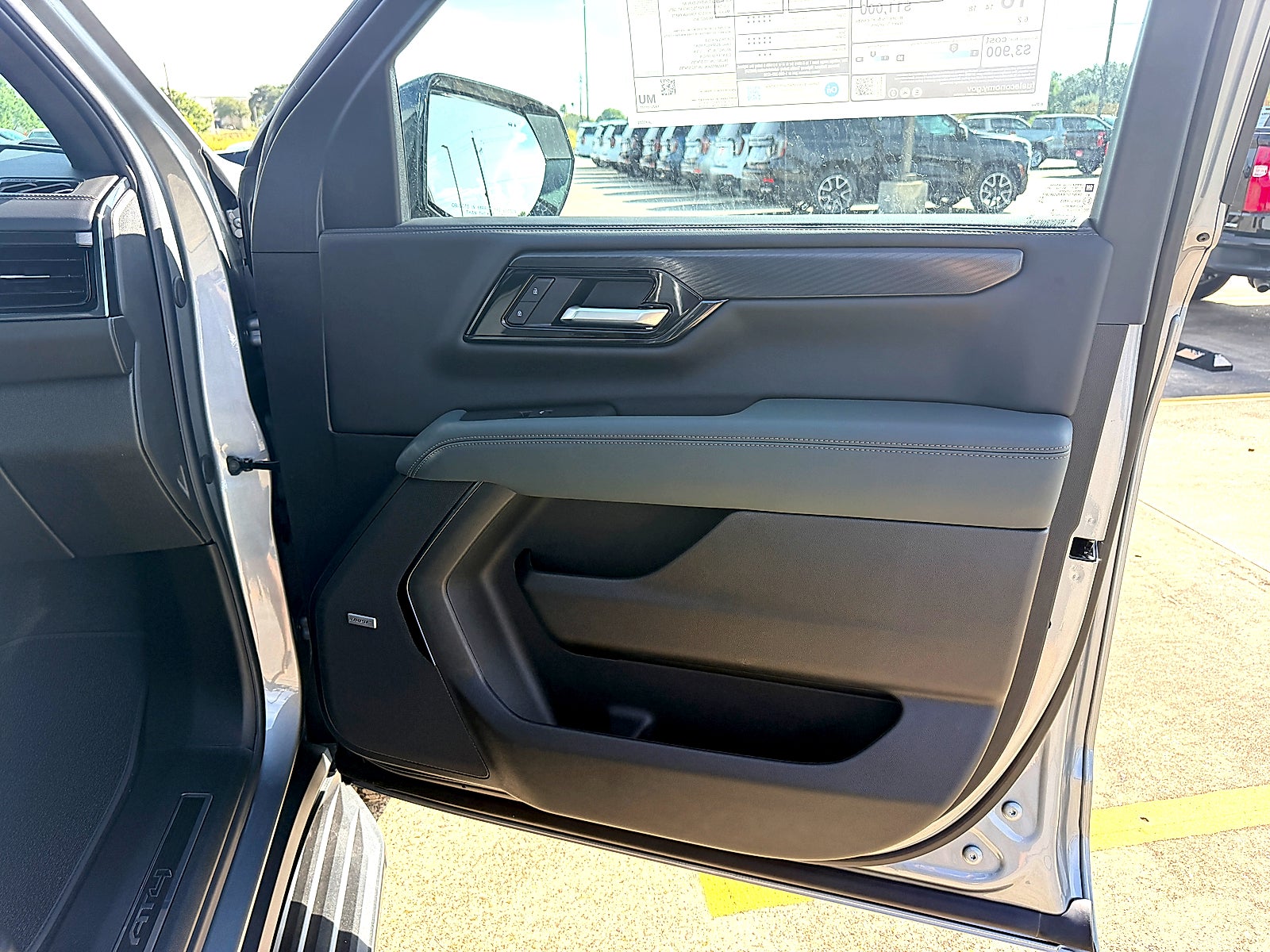 2026 GMC Yukon AT4 - Photo 13