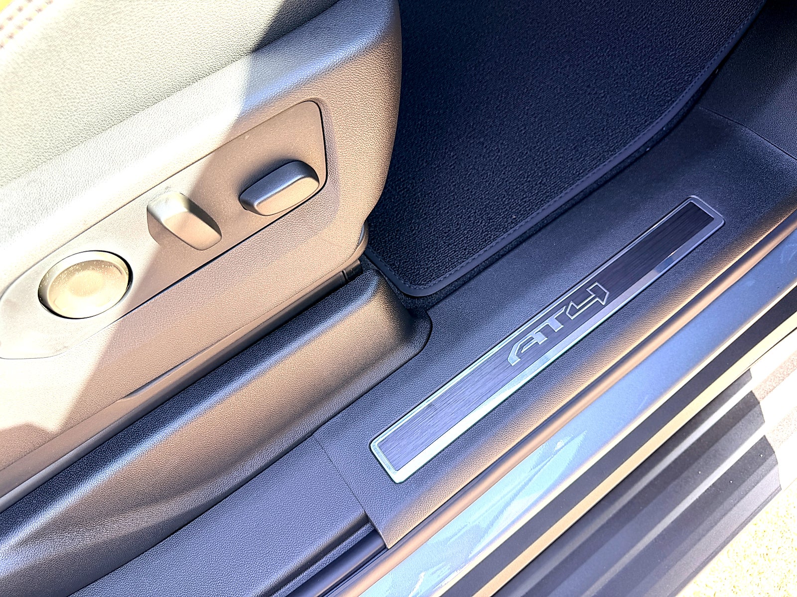 2026 GMC Yukon AT4 - Photo 14