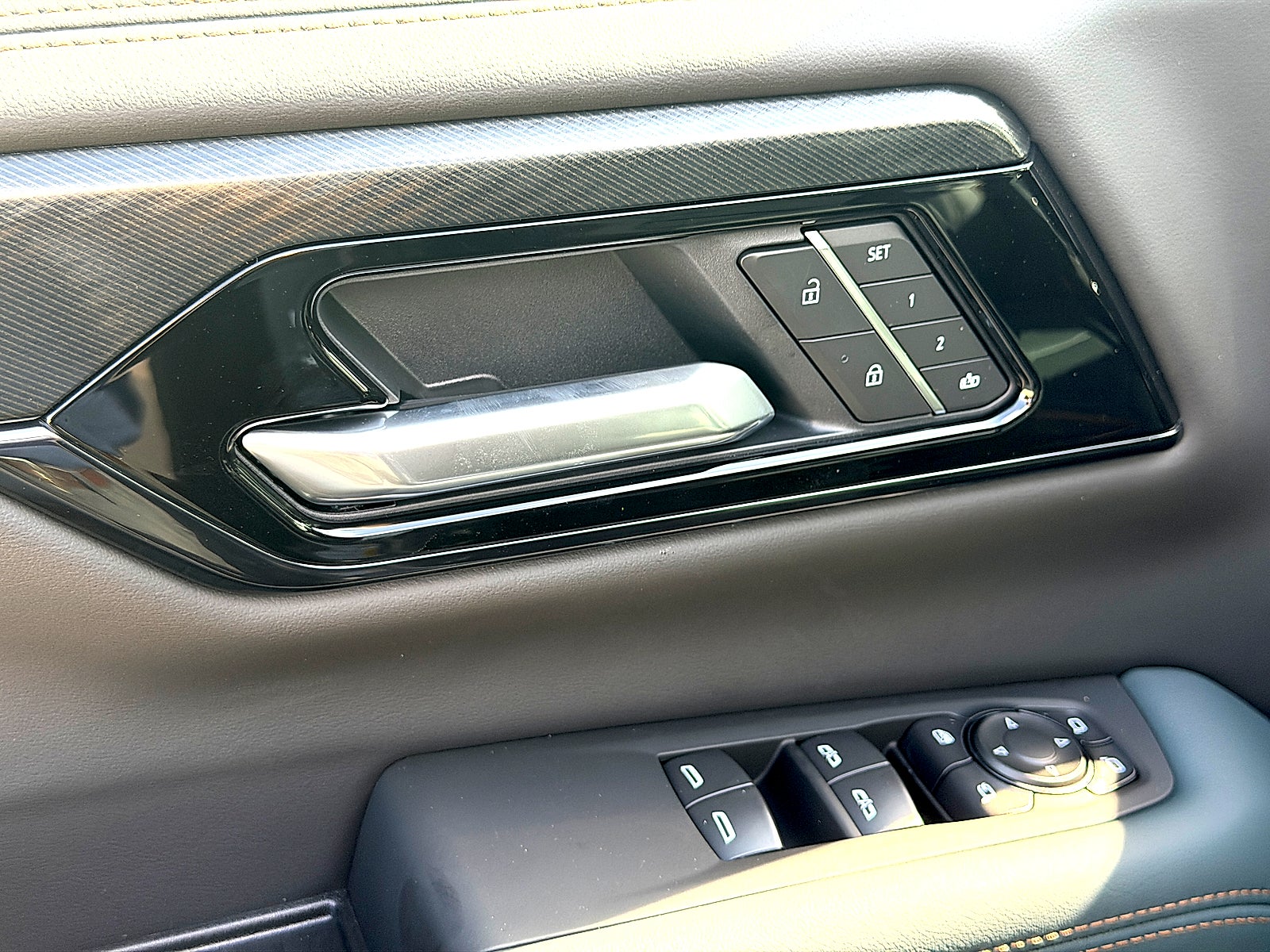 2026 GMC Yukon AT4 - Photo 30