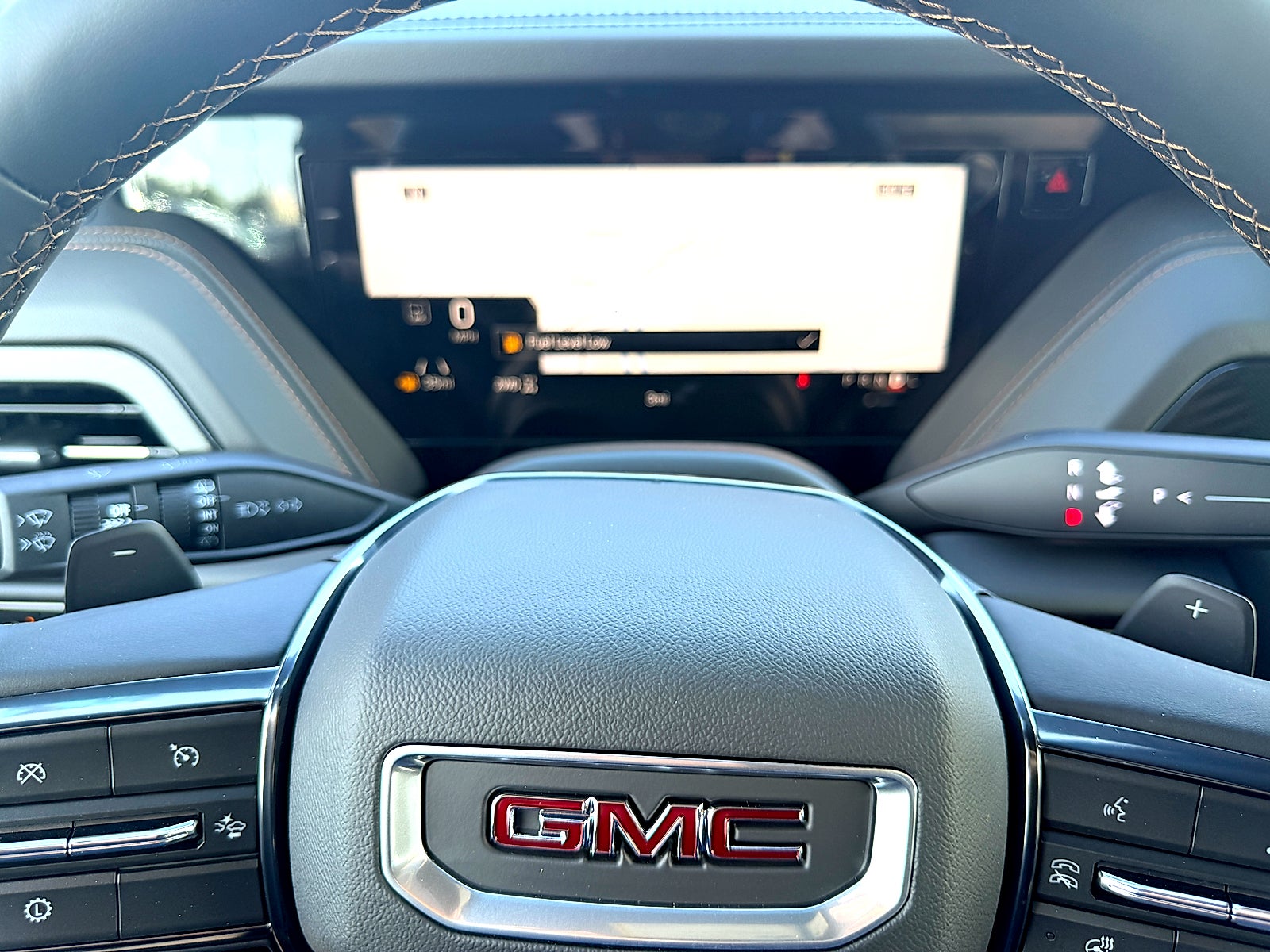 2026 GMC Yukon AT4 - Photo 33