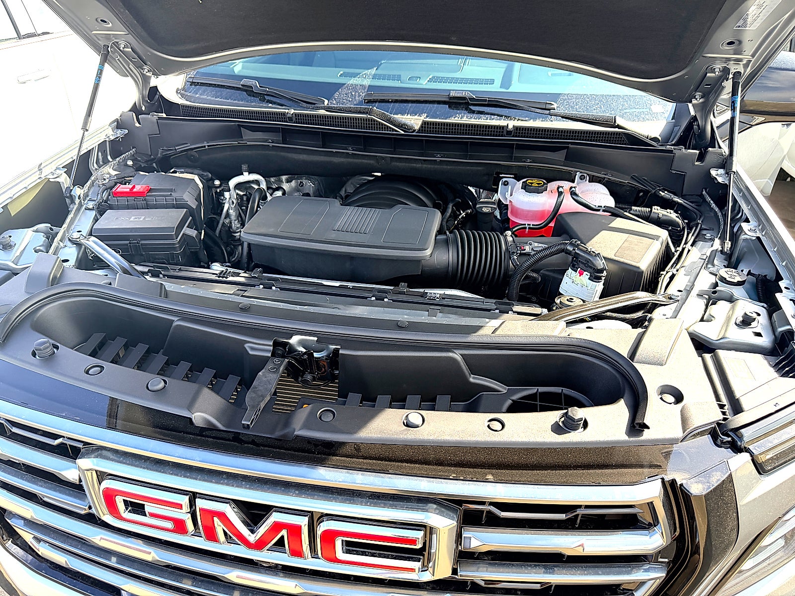 2026 GMC Yukon AT4 - Photo 39