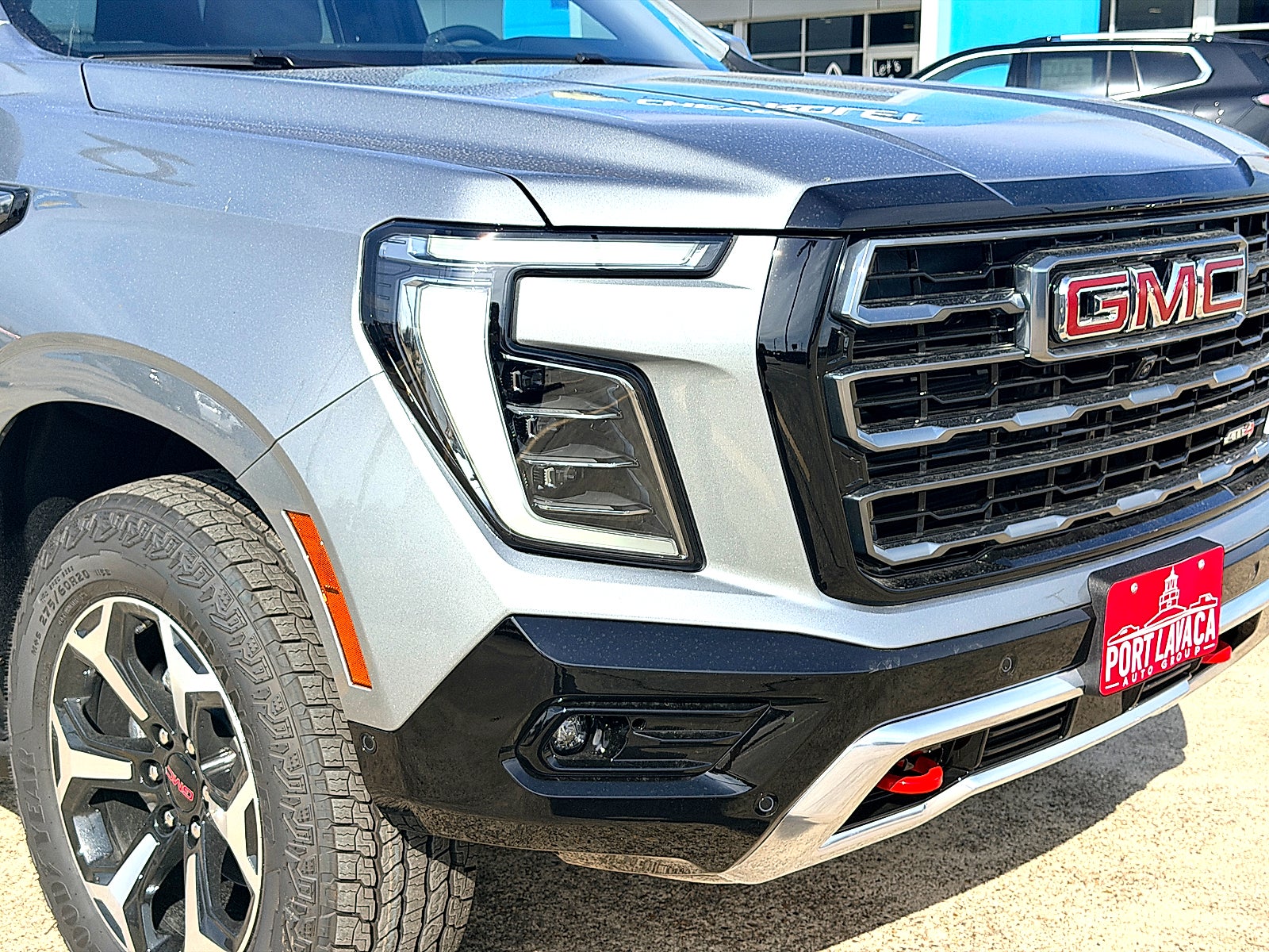 2026 GMC Yukon AT4 - Photo 9