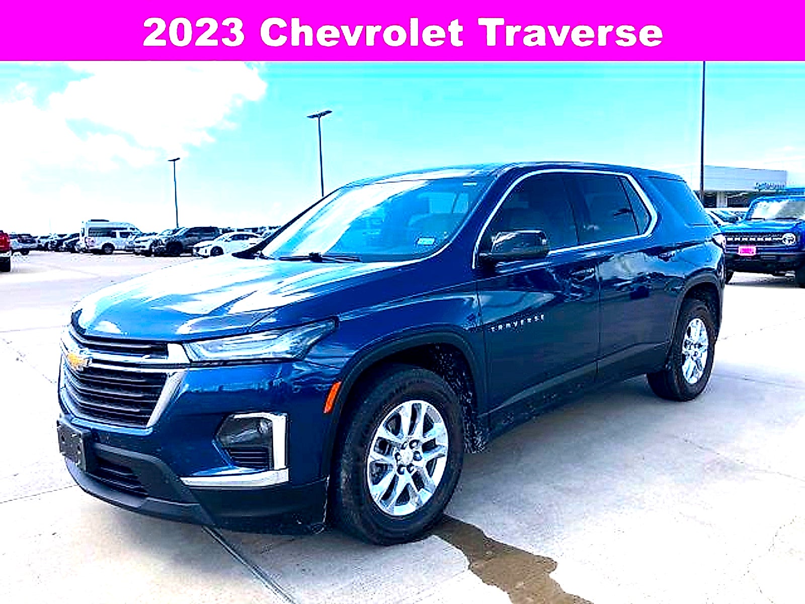 2023 Chevrolet Traverse LS