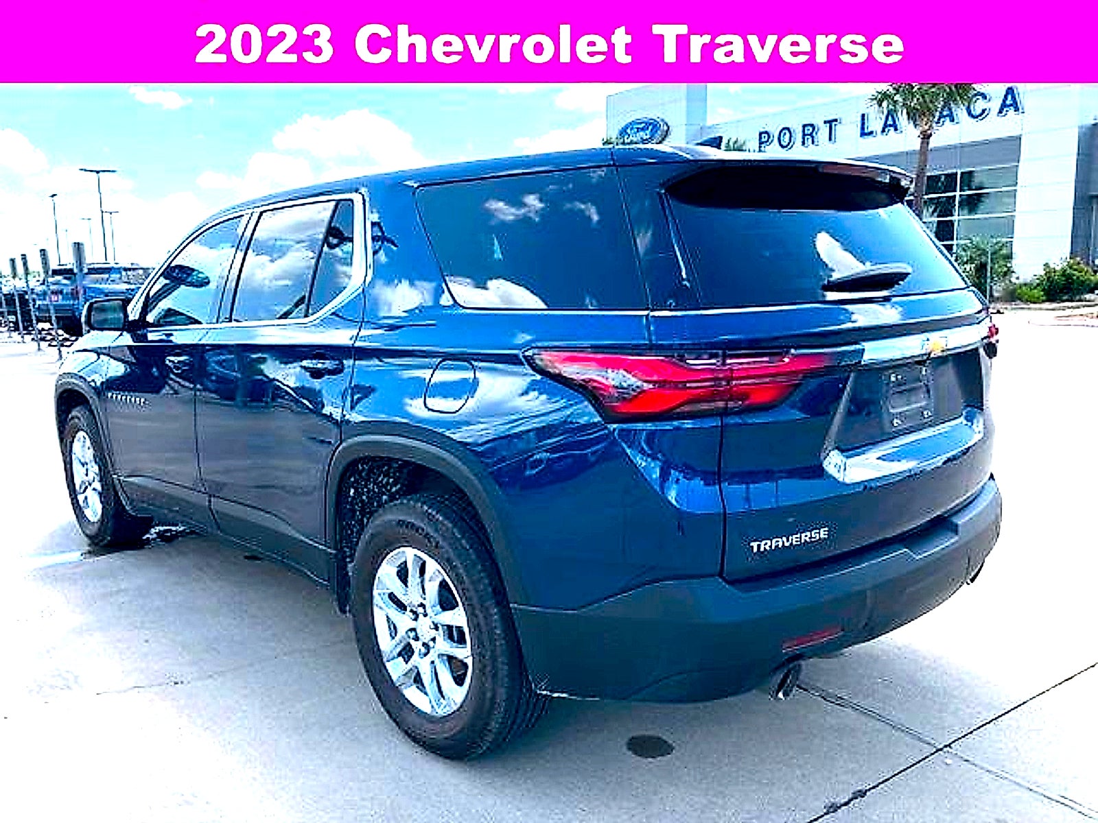 2023 Chevrolet Traverse LS
