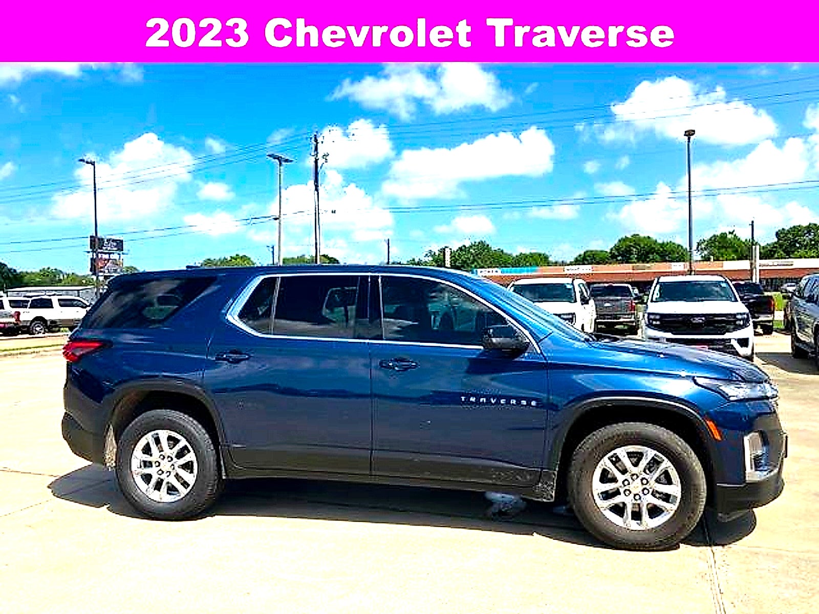 2023 Chevrolet Traverse LS