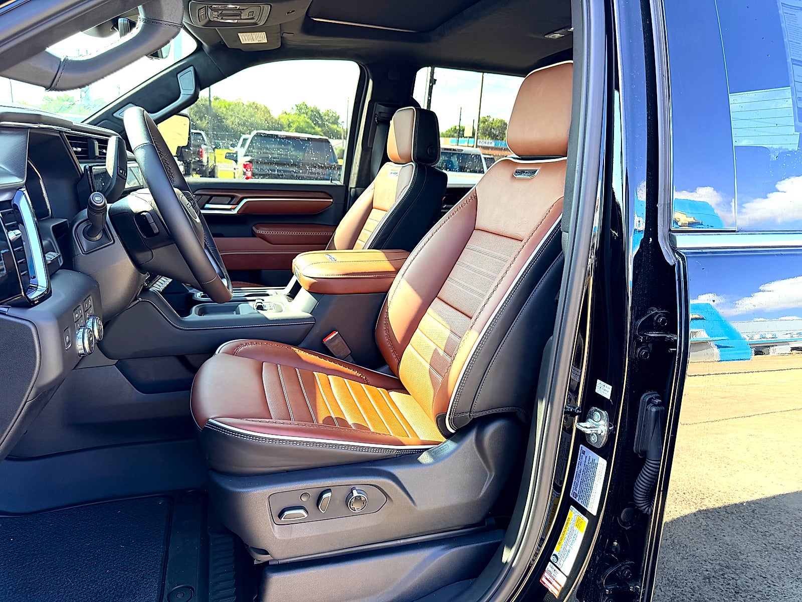 2026 GMC Sierra 3500HD Denali Ultimate - Photo 26