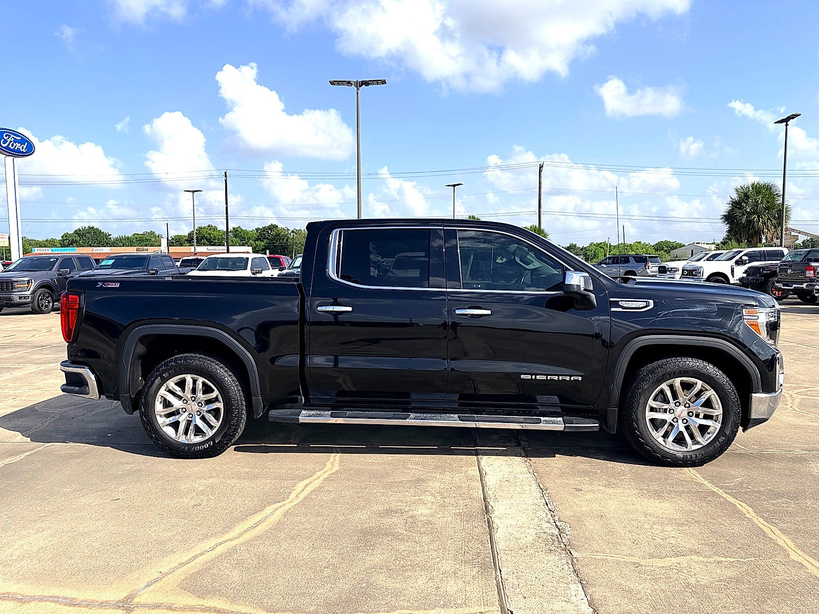 2021 GMC Sierra 1500 SLT