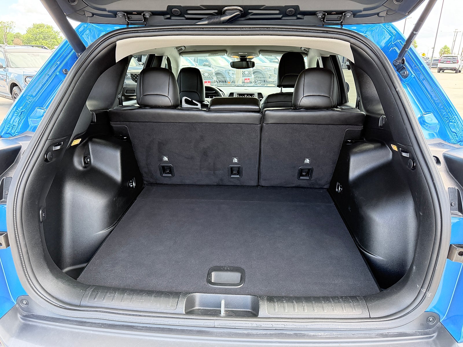 2023 Jeep Cherokee Altitude Lux 4x4