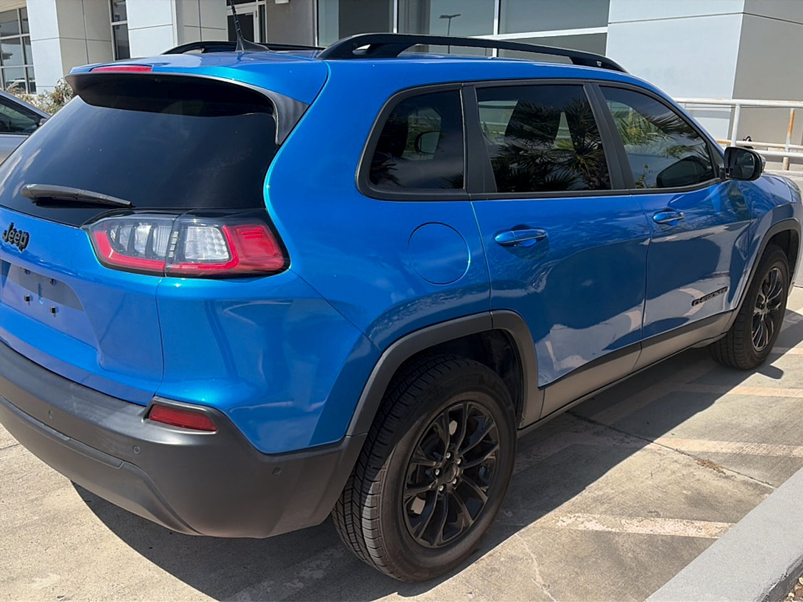 2023 Jeep Cherokee Altitude Lux 4x4