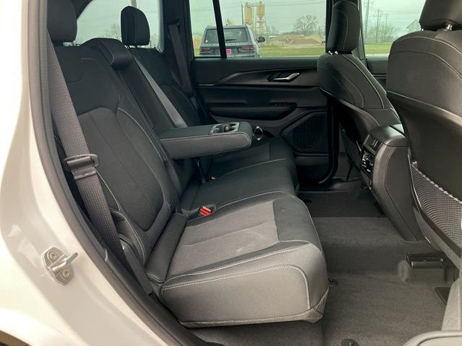 2026 Jeep Grand Cherokee Laredo X 4x2