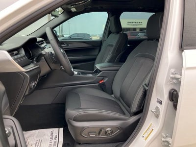 2026 Jeep Grand Cherokee Laredo X 4x2