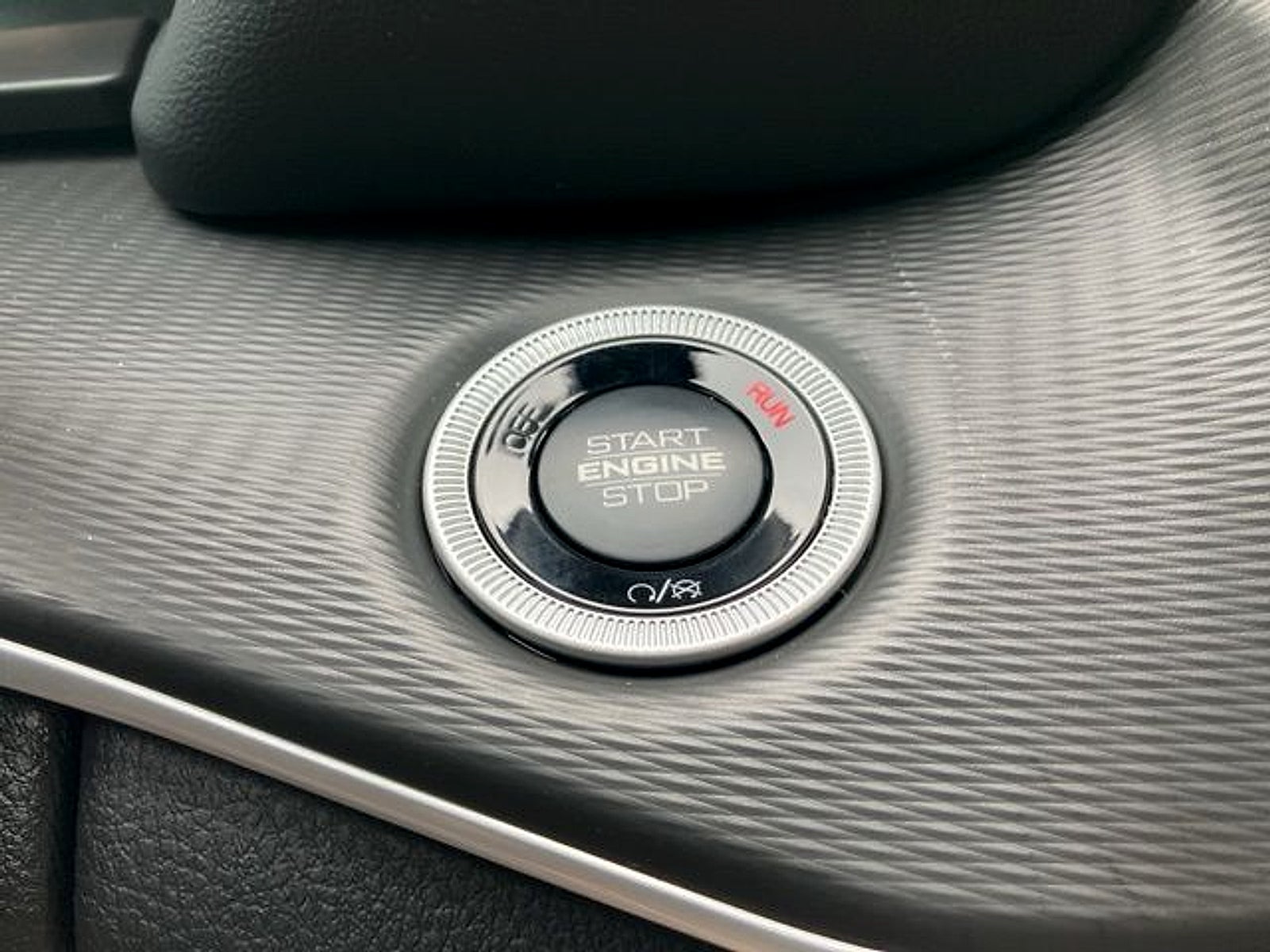 2026 Jeep Grand Cherokee Laredo X 4x2