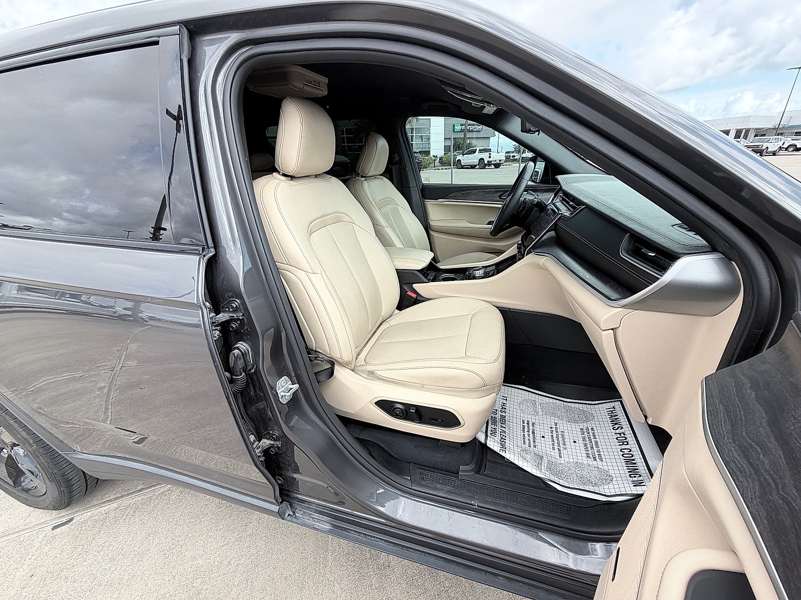 2023 Jeep Grand Cherokee L Limited 4x4