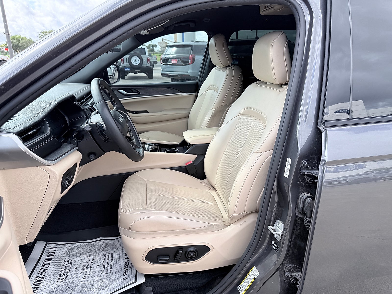 2023 Jeep Grand Cherokee L Limited 4x4