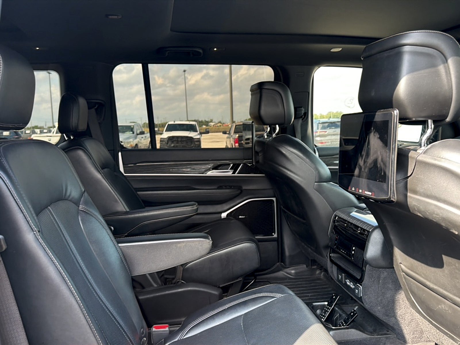 2022 Jeep Wagoneer Series III 4x4