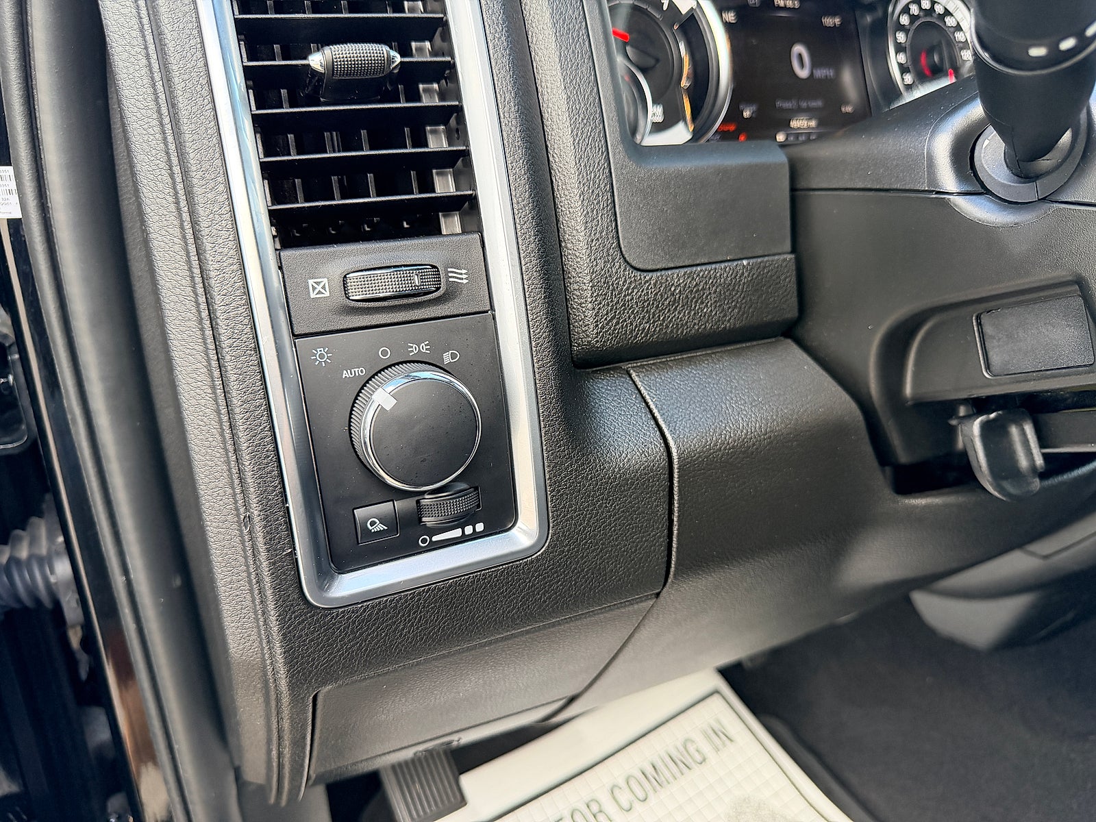 2023 RAM 1500 Classic Warlock Quad Cab 4x2 6'4" Box