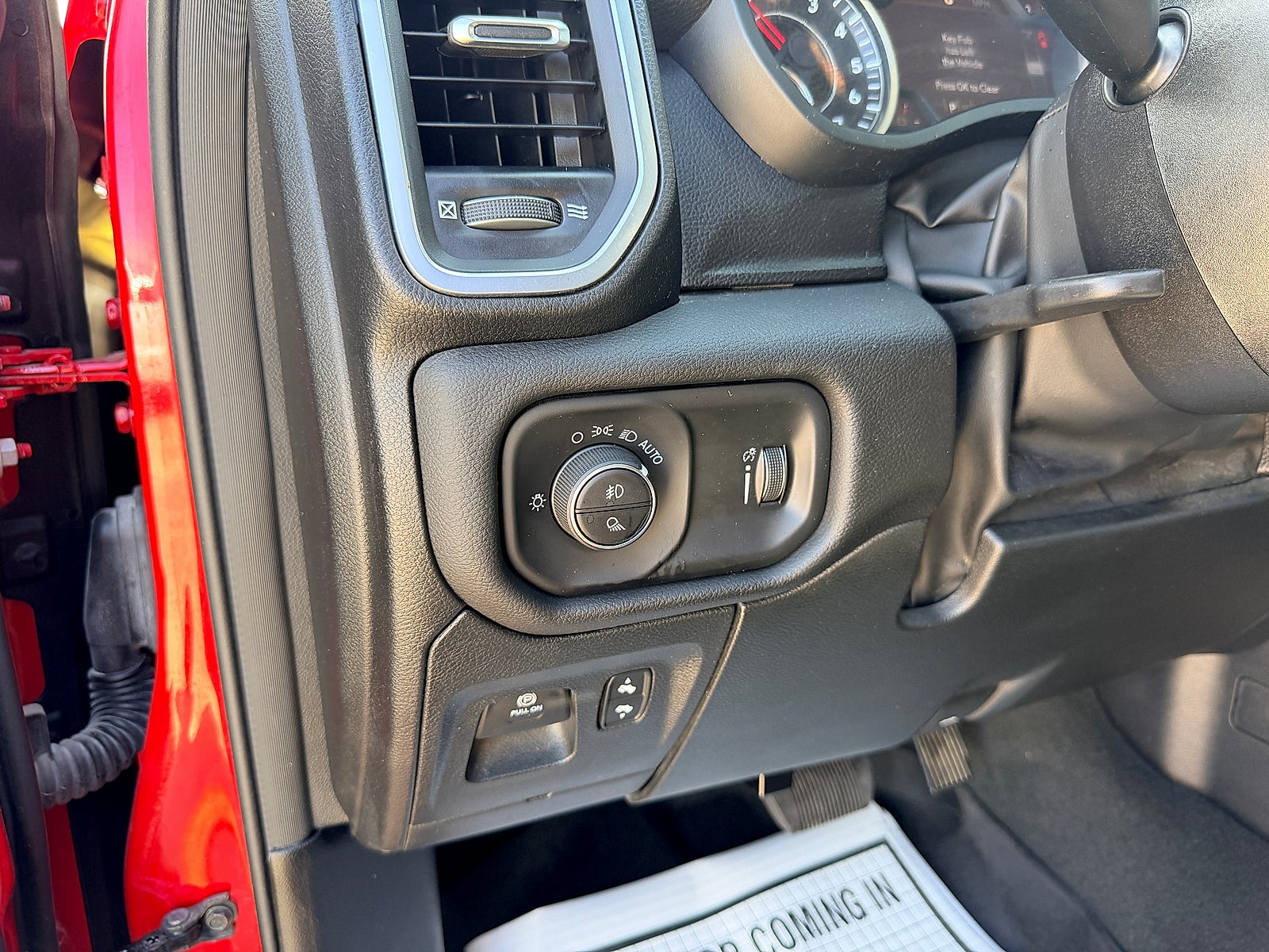 2024 RAM 1500 Lone Star Crew Cab 4x2 5'7" Box