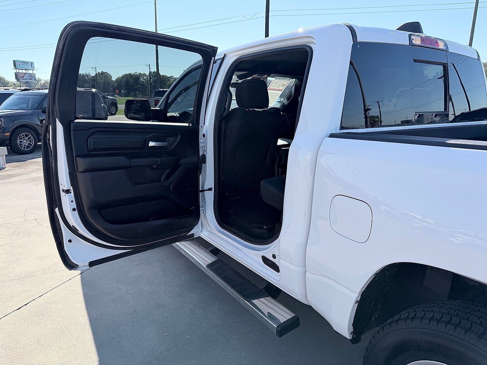 2023 RAM 1500 Tradesman Crew Cab 4x2 5'7" Box