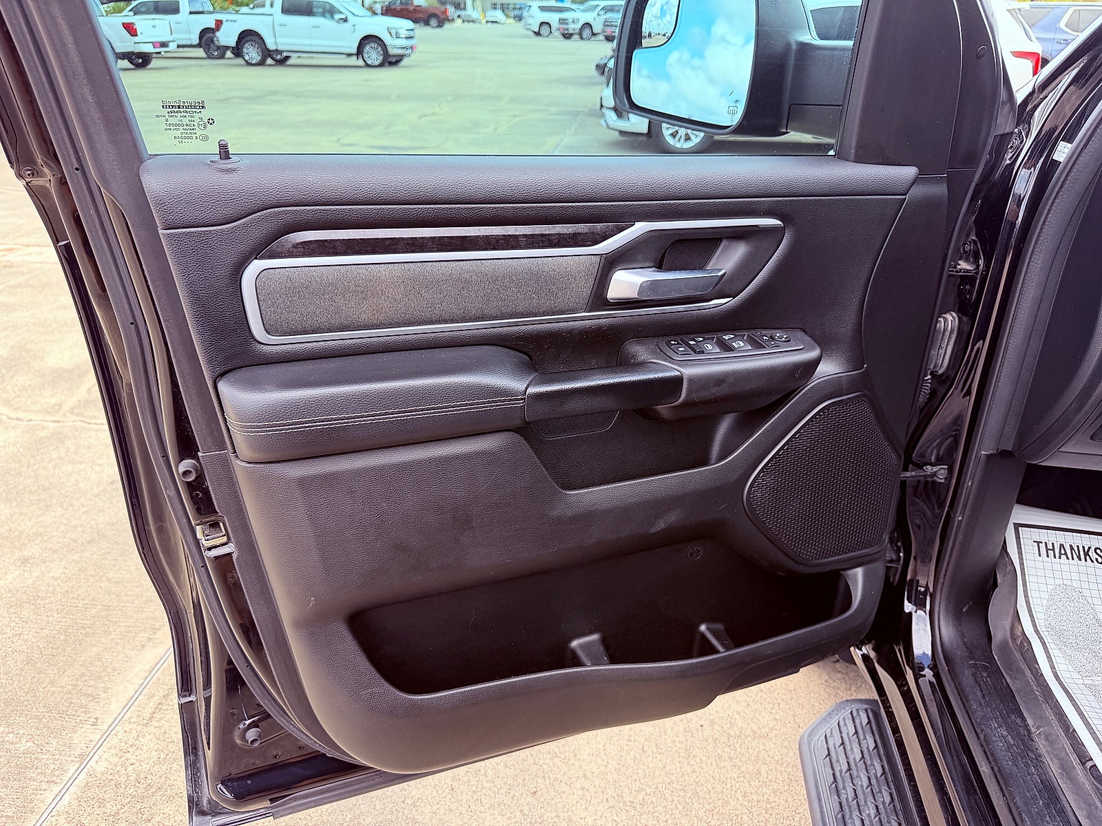 2022 RAM 1500 Lone Star Crew Cab 4x4 5'7" Box