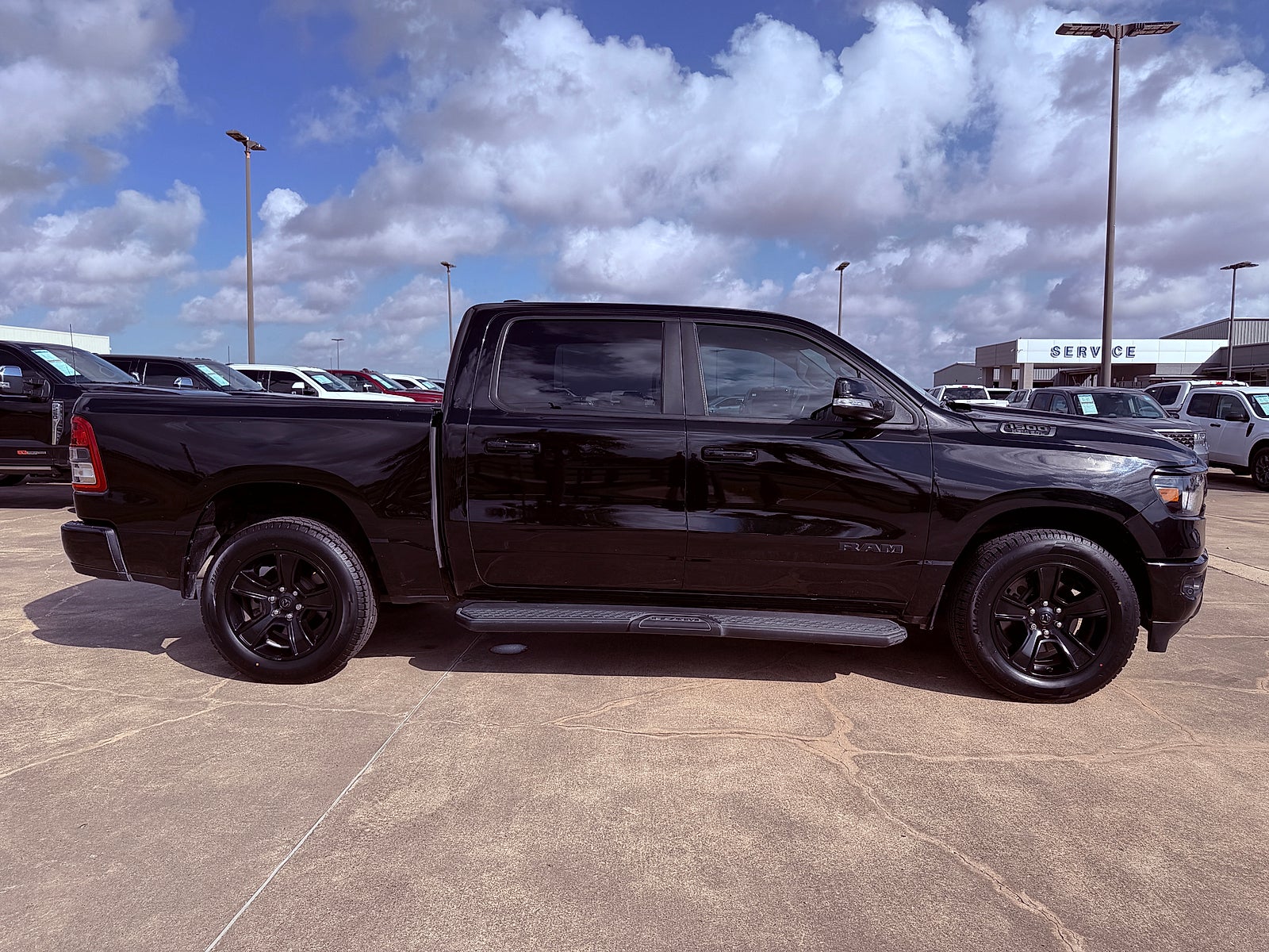 2022 RAM 1500 Lone Star Crew Cab 4x4 5'7" Box