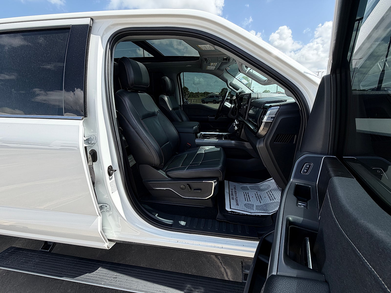 2023 Ford F-350 LARIAT