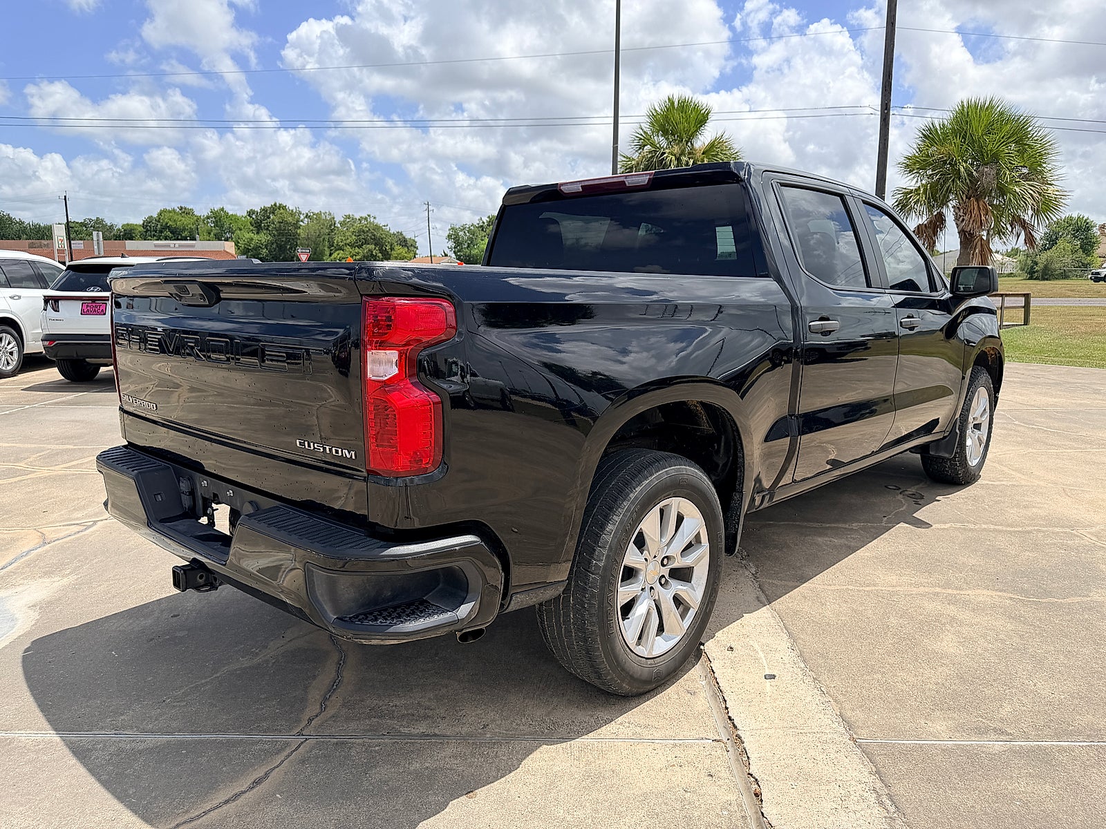 2022 Chevrolet Silverado 1500 2WD Crew Cab Short Bed Custom