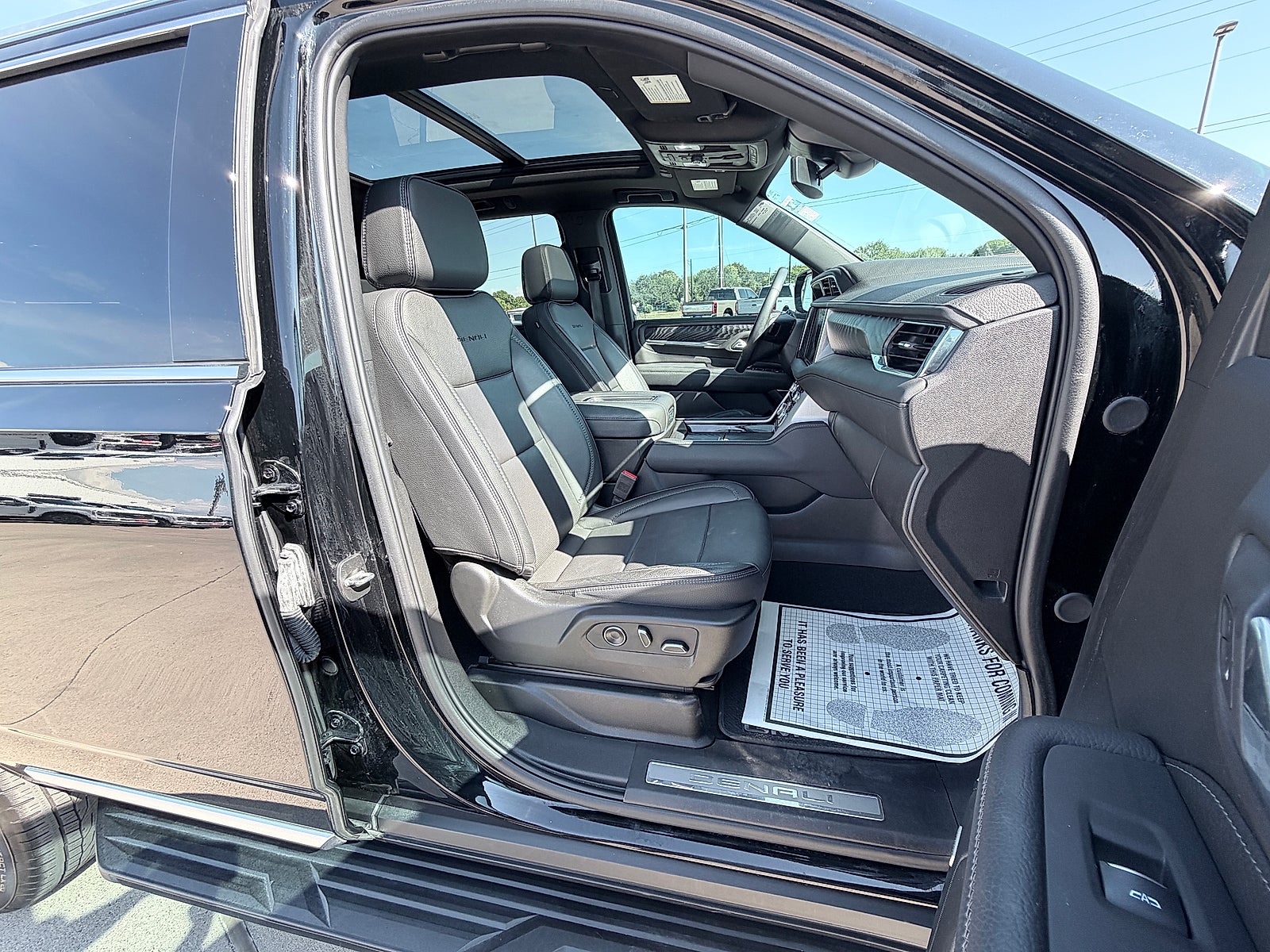 2024 GMC Yukon 4WD Denali