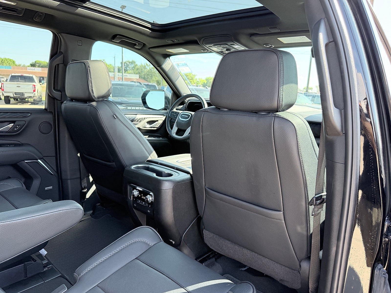 2024 GMC Yukon 4WD Denali
