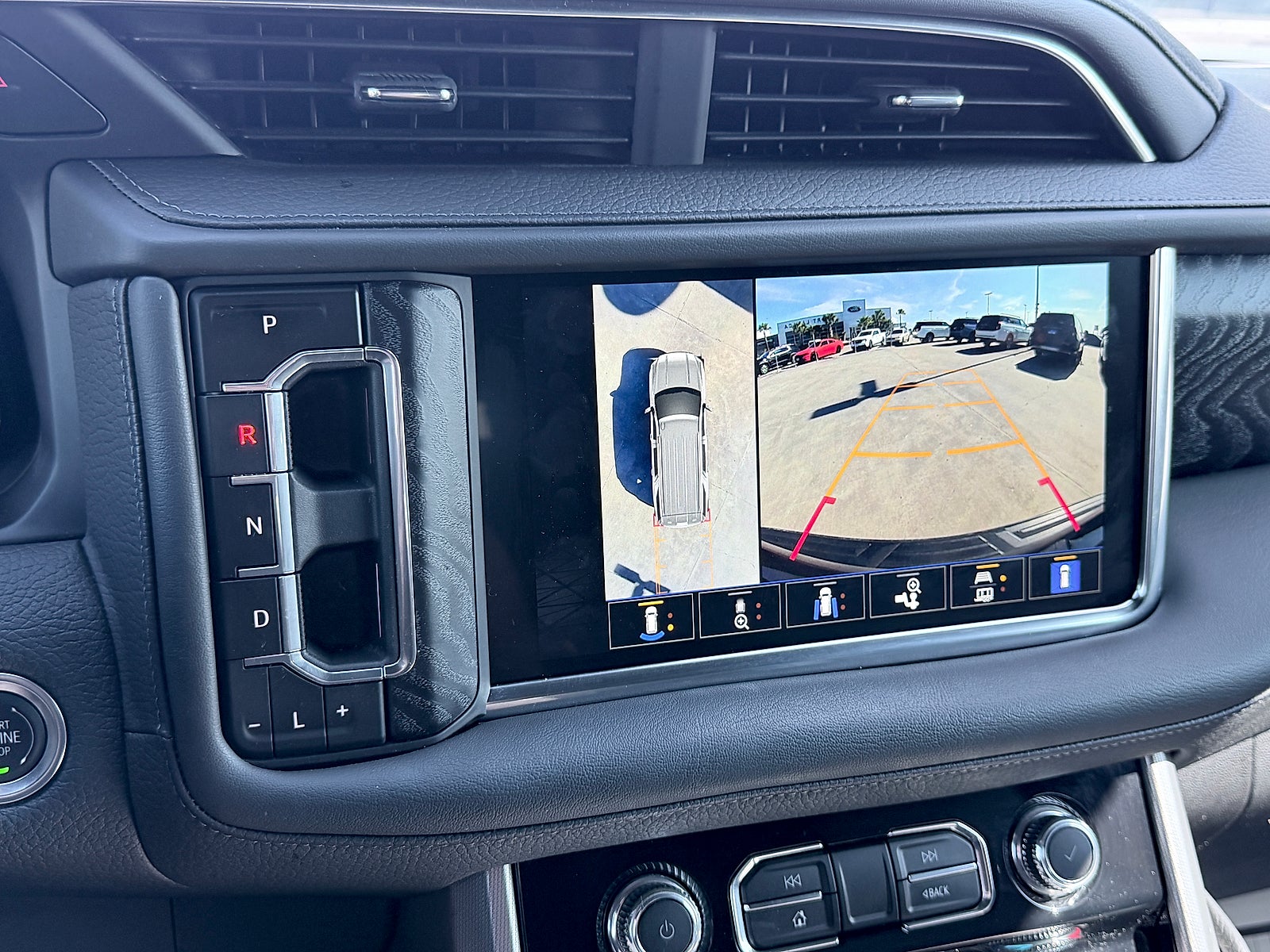 2024 GMC Yukon 4WD Denali
