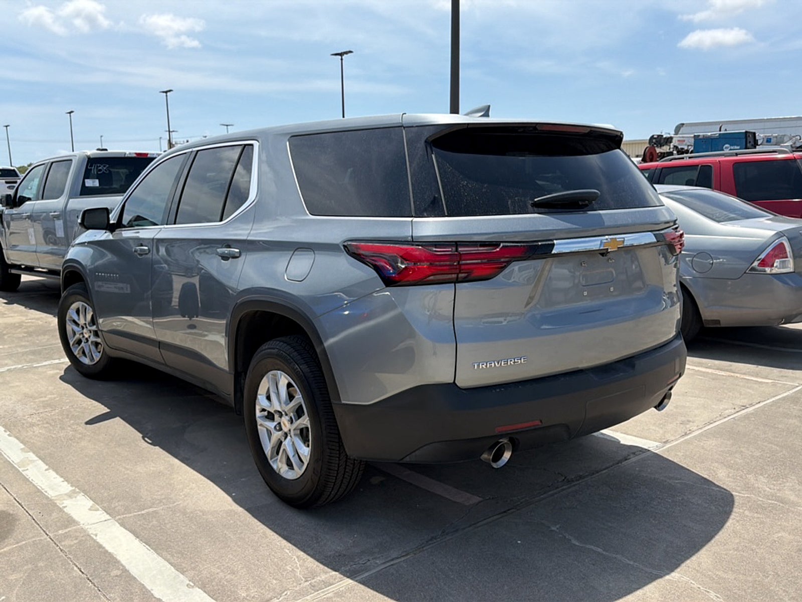 2023 Chevrolet Traverse FWD LS