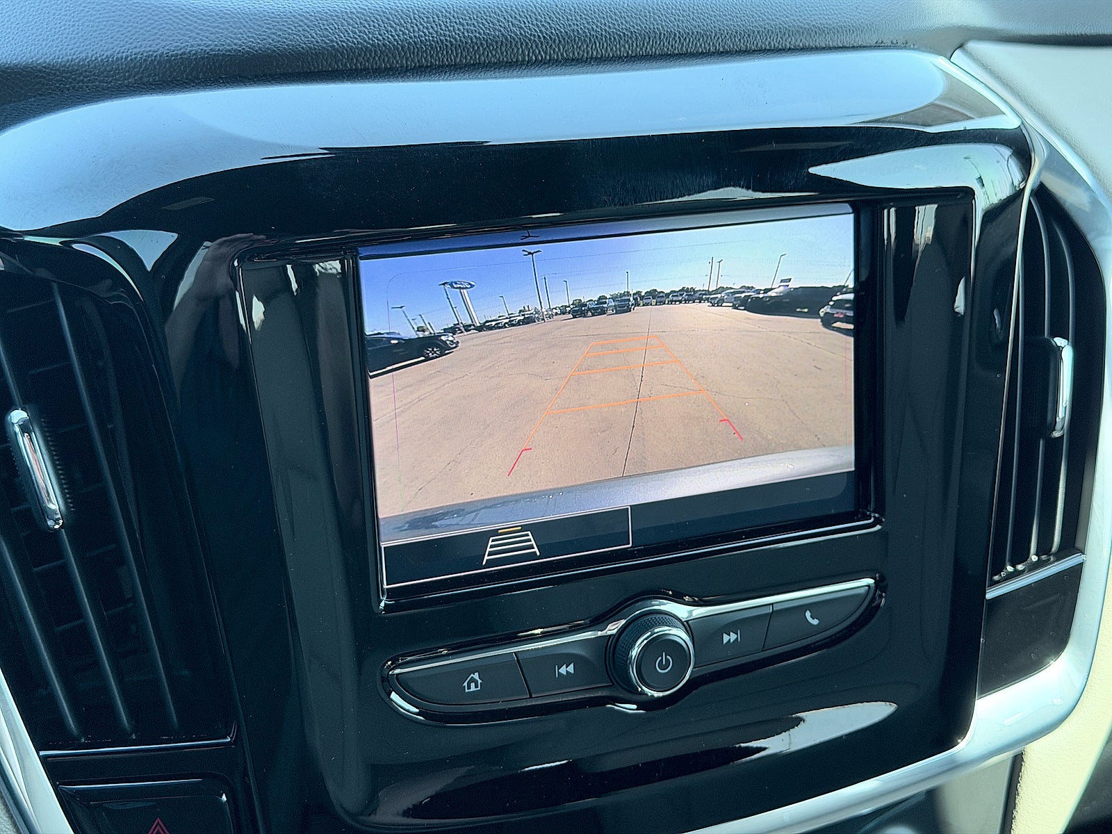 2023 Chevrolet Traverse FWD LS